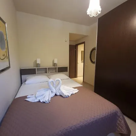 Blue Aura Family Apartment Hersonissos (Crete)